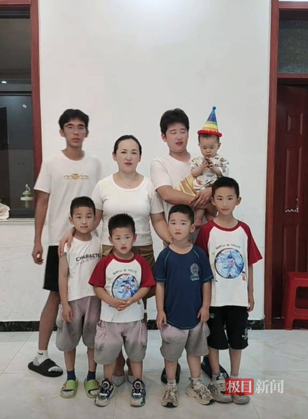 85后夫妻16年生6个儿子:想要女儿