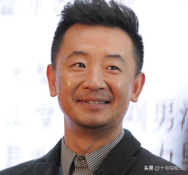 嫁给落魄时的黄海波,任劳任怨养夫多年,曲栅栅现终于苦尽甘来