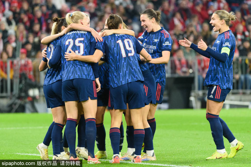 女足欧洲冠军联赛：拜仁慕尼黑女足3