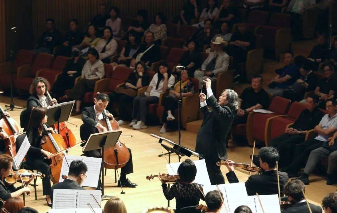 米兰体育- 米兰体育官方网站 世界杯官方指定投注平台太带派了！东北最强音之《松花江组曲