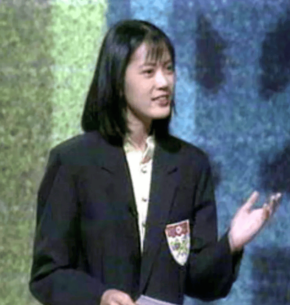 沈冰重回央视,满是沧桑