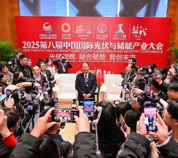 通威股份刘汉元回应硅料“收储”：95％以上多晶硅产能在中国，我们应该达成共识