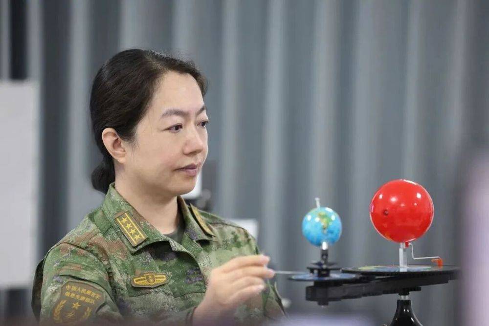 “最美”女大校当选中科院院士！