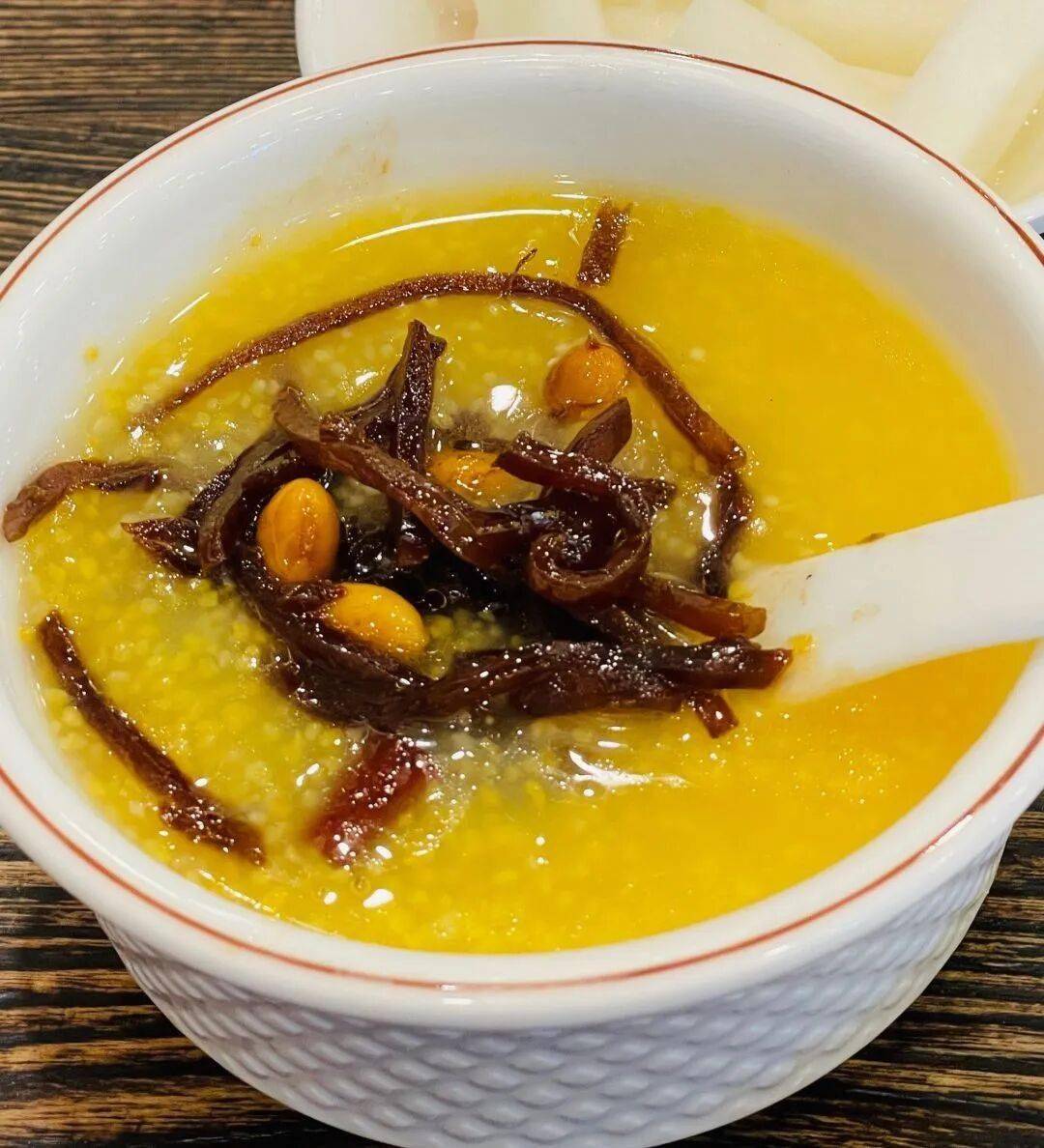 一碗白粥配点咸菜看似清淡养胃实则高钠缺营养