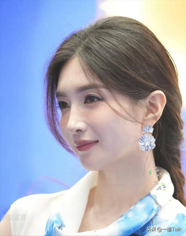 海外产子真相大白6个月,39岁江疏影罕见露面,近照曝光令人意外