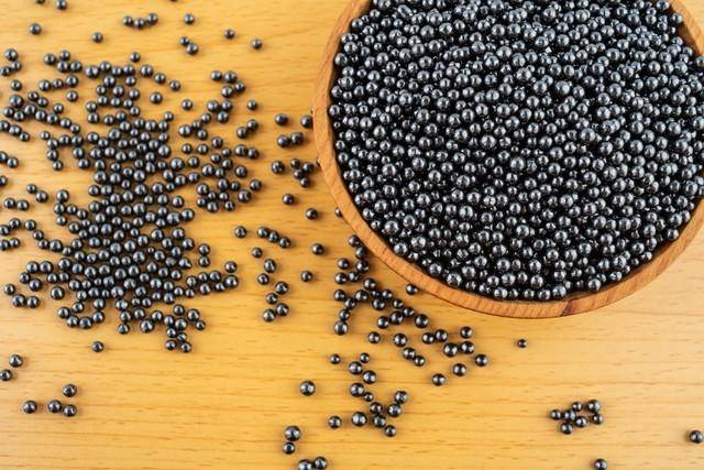 钨珠战争:美国加税353%,中国为何沉默反击?