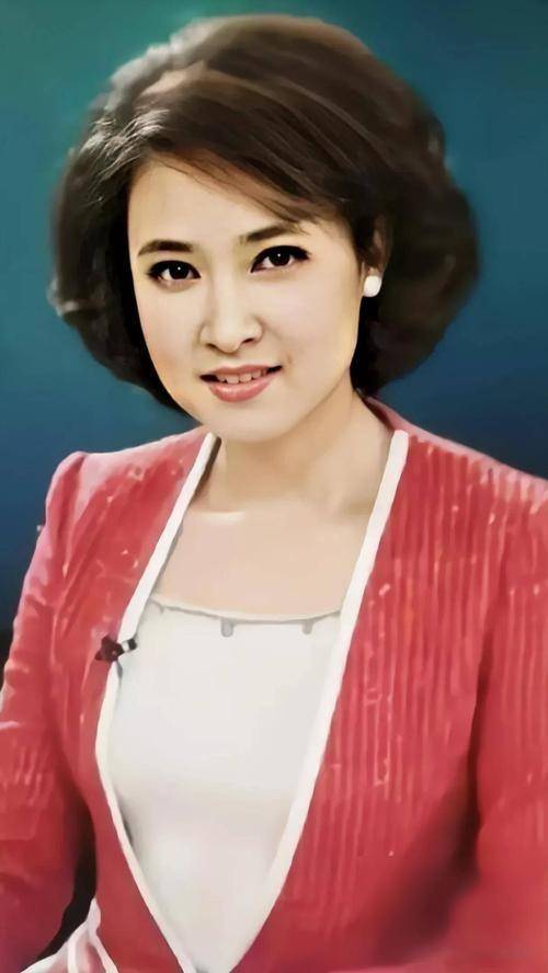 央视著名主持人桑晨，原来是这位大明星的后代，难怪长得这么好看