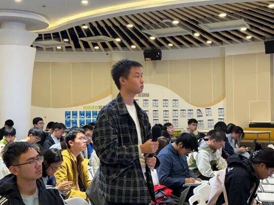 “计智讲堂 × 光华多厅”讲座回顾|叶广楠教授:从求学到报国,做“五个金融”的践行者 “计智讲堂 × 光华多厅”讲座回顾|叶广楠教授:从求学到报国,做“五个金融”的践行者