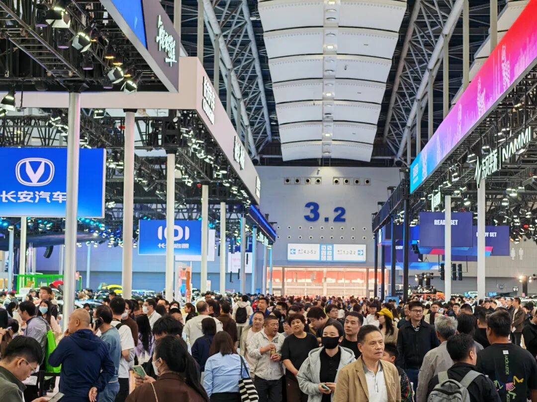 85.5万人见证!2025广州车展圆满落幕,2026年11月再赴约_搜狐汽车_搜狐网