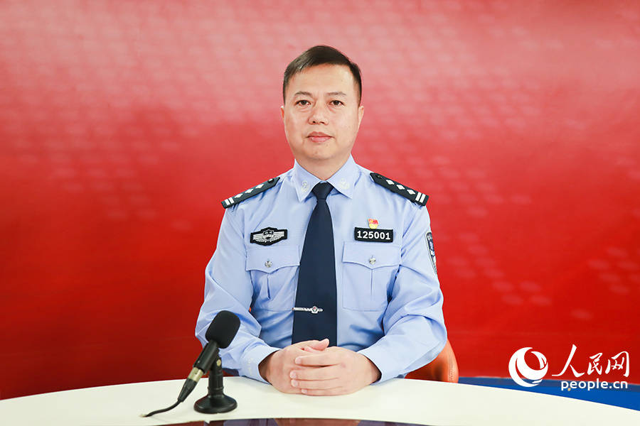 福州市公安局上街(高新区)分局局长陈长青:从“单打独斗”到“攥指成拳” 激活全链条反诈新格局 福州市公安局上街(高新区)分局局长陈长青:从“单打独斗”到“攥指成拳” 激活全链条反诈新格局