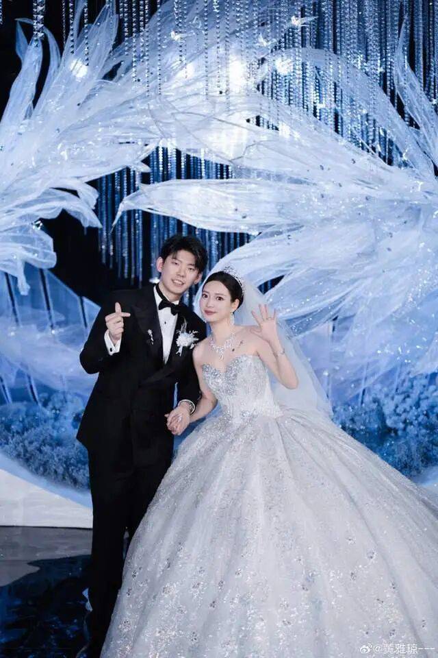 羽坛佳偶天成:刘雨辰黄雅琼新婚快乐_婚礼_陈梦_徐嘉余