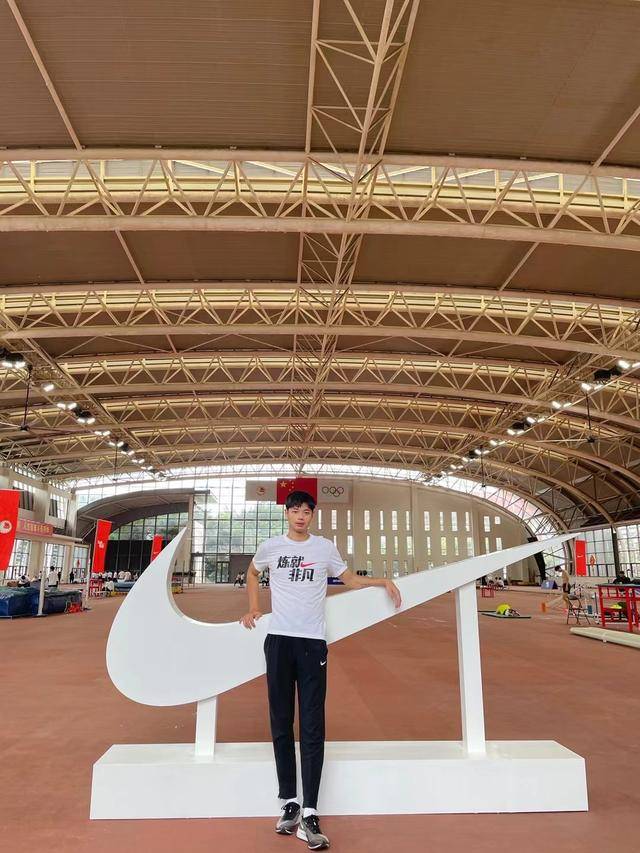 全国数一数二水平！成都小孩姐立定跳远2米65，还是个学霸……