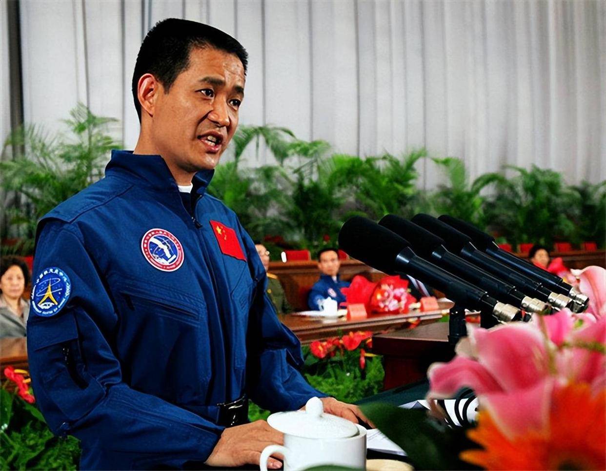 聂海胜退休生活曝光,他的几个新身份,比飞天时还惊艳!