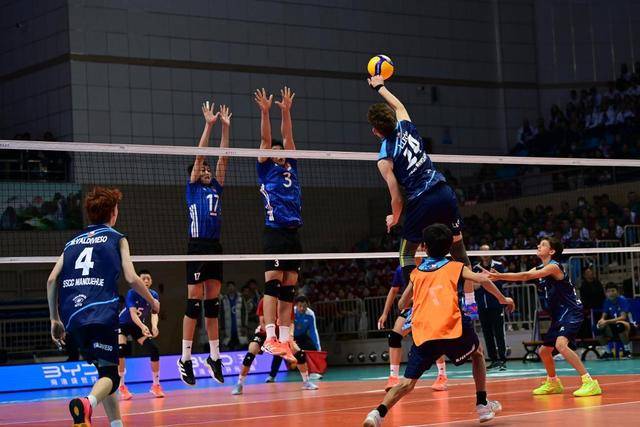 U15中学生排球世锦赛：中国男子1队取得“开门红”