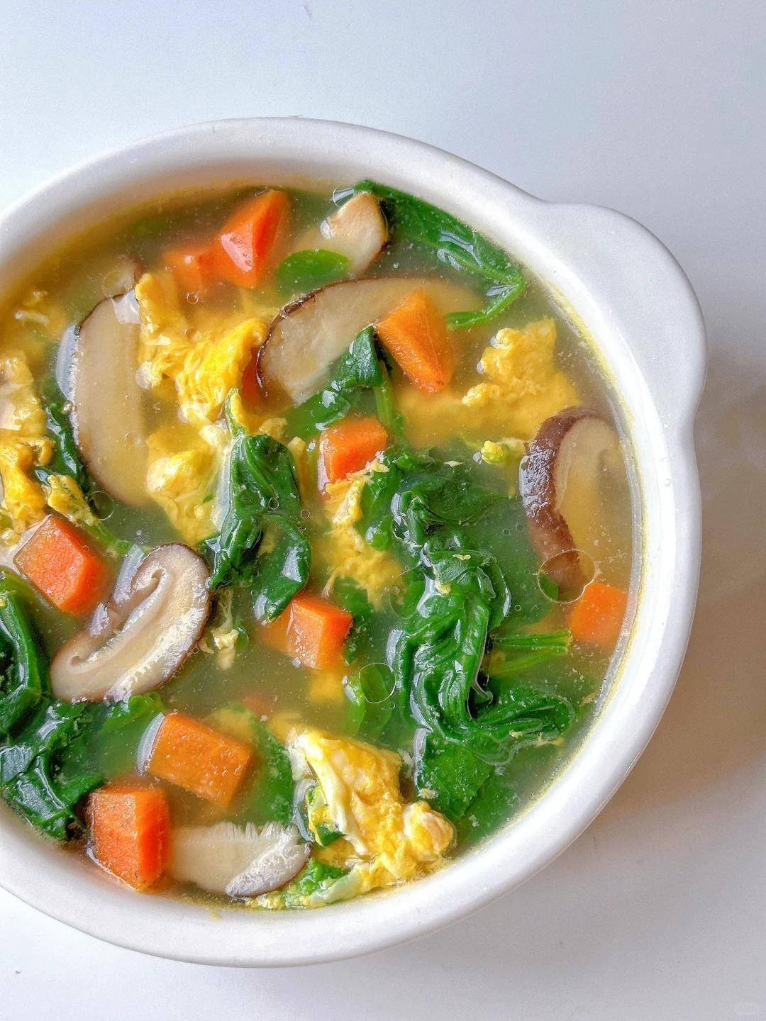 超好喝的香菇青菜汤做法,鲜香清淡,口感清爽不油腻