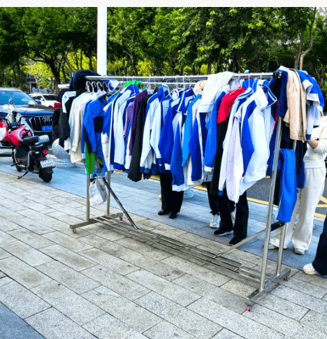 有人晒出一张照片，家长集体崩溃：买了丢，丢了买，尴尬了