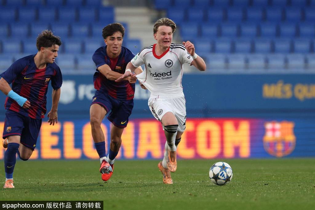 女巴萨队在巴黎迎来关键一战，剑指小组头名