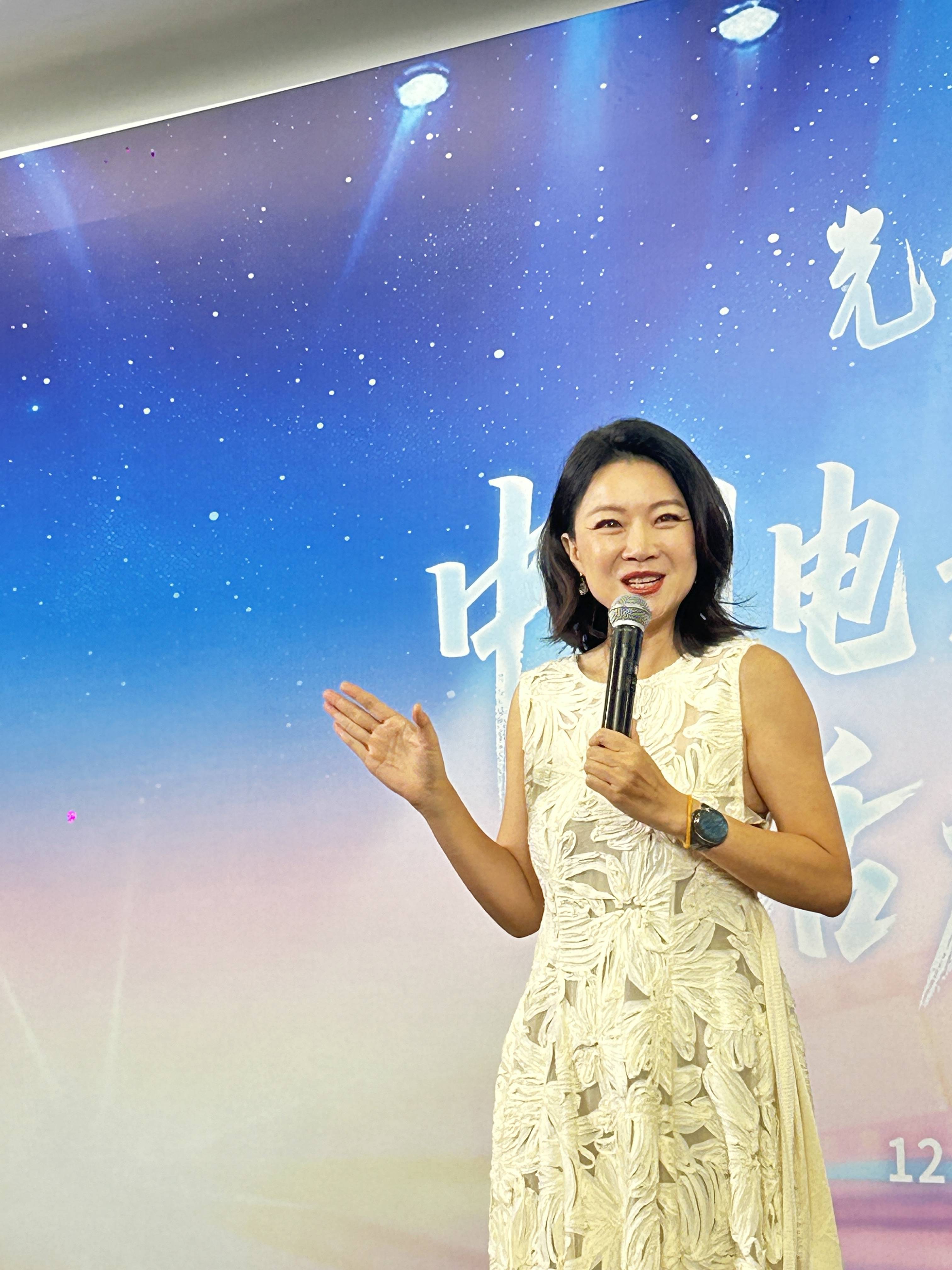 李玲玉张淇杭天琪叶蓓感受成都万千气象