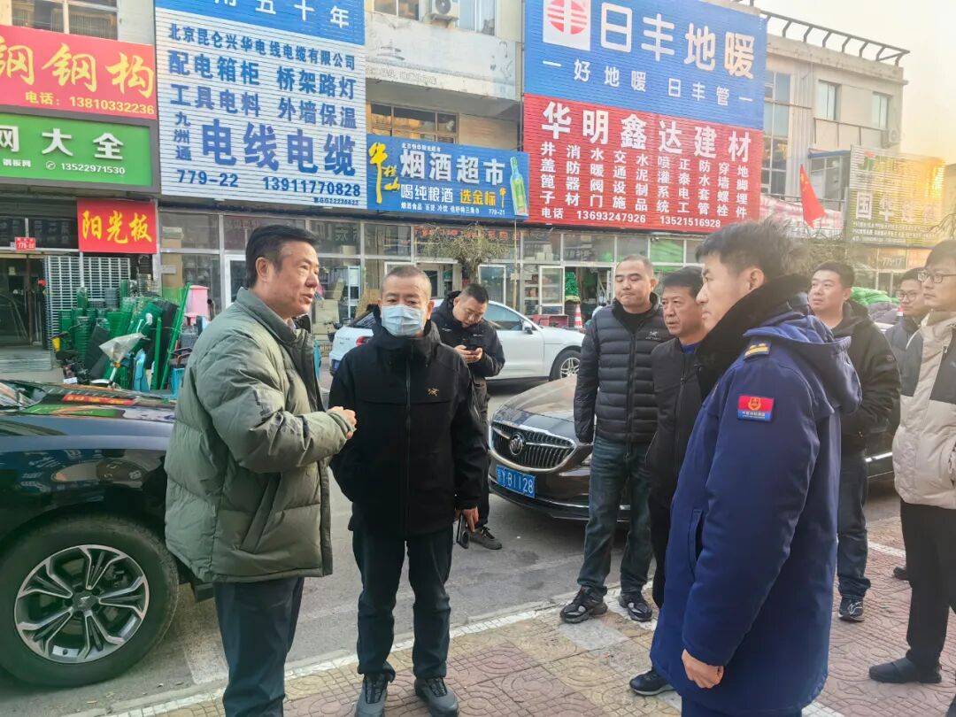 密云区常务副区长季荣旺带队督导三合一场所消防隐患整改