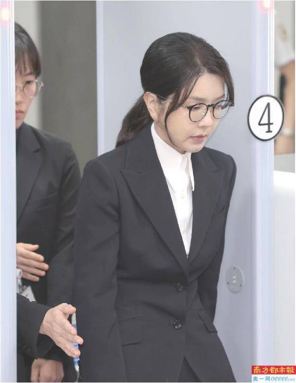 涉嫌受贿 尹锡悦夫妇将遭共同起诉 -华闻时空