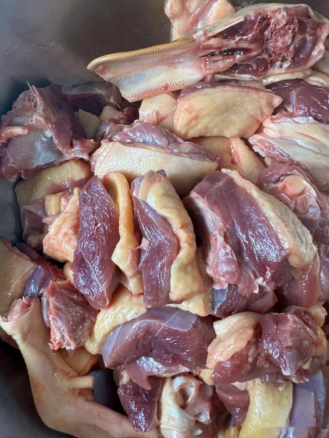 血脂高要戒花生?医生提醒这3种肉才是隐形杀手很多人天天吃