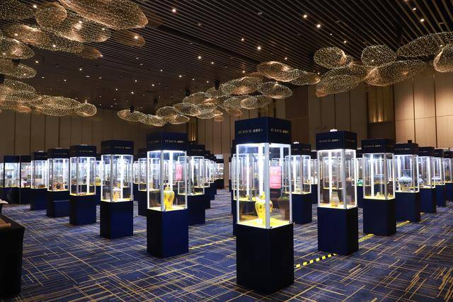 2600余件艺术收藏品在深亮相,国际拍卖行聚焦湾区市场_预展_文化_深圳