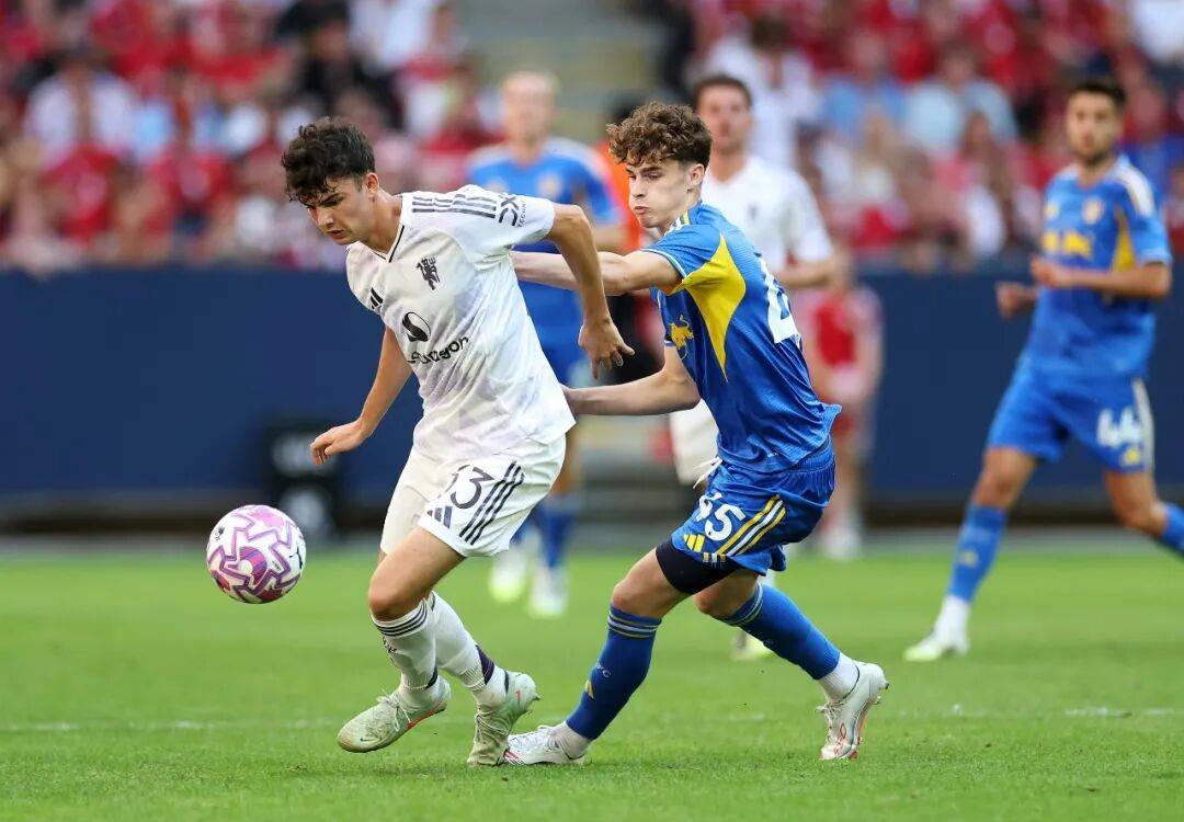 7场7球！曼联错失免签中英格兰足球超级联赛锋