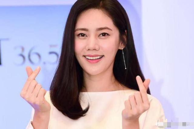 于晓光做梦没想到，韩国总统访华仅3天，46岁秋瓷炫竟意外火出圈