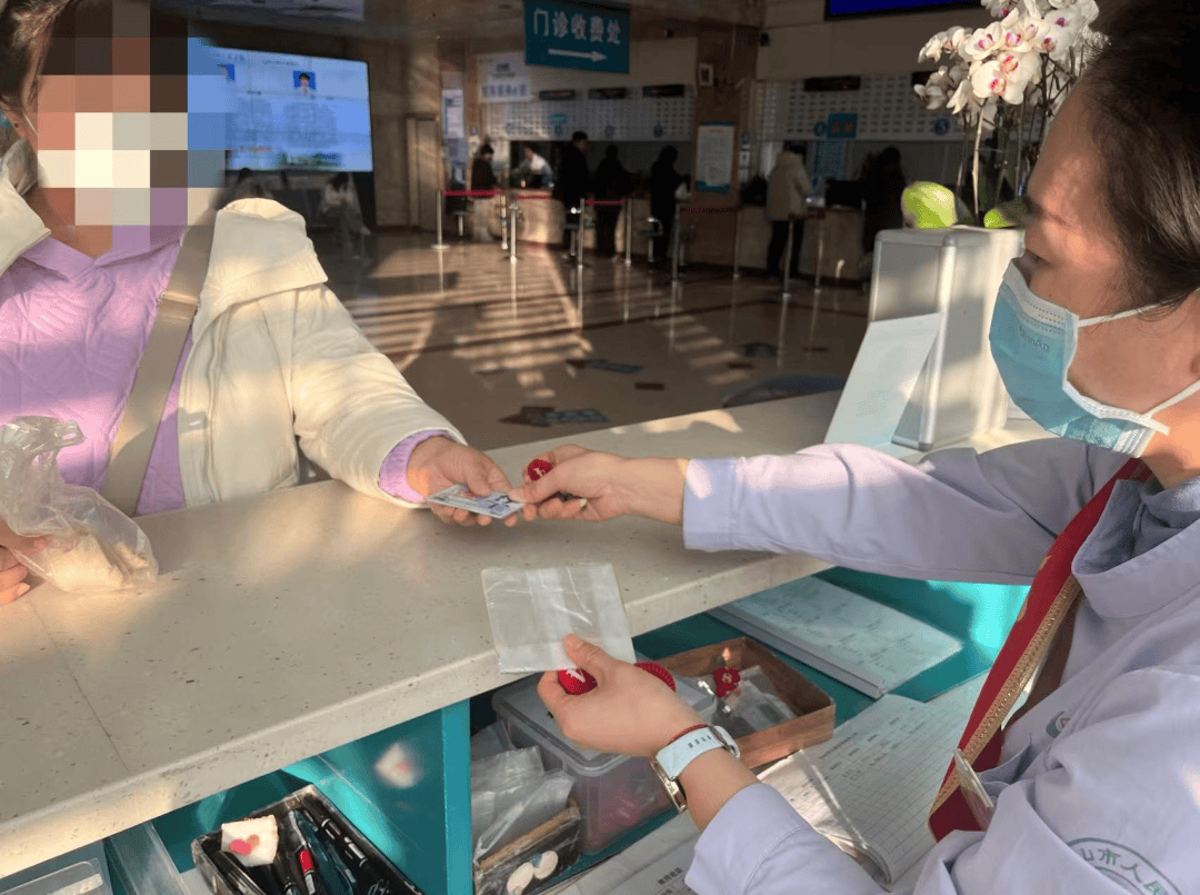 中國(guó)中醫(yī)科學(xué)院眼科醫(yī)院代診服務(wù)，陪診掛號(hào)出入院手續(xù)一站式辦理，簡(jiǎn)單高效的簡(jiǎn)單介紹