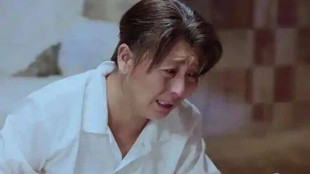 闫学晶名下多家公司已注销，此前被两家品牌宣布解约