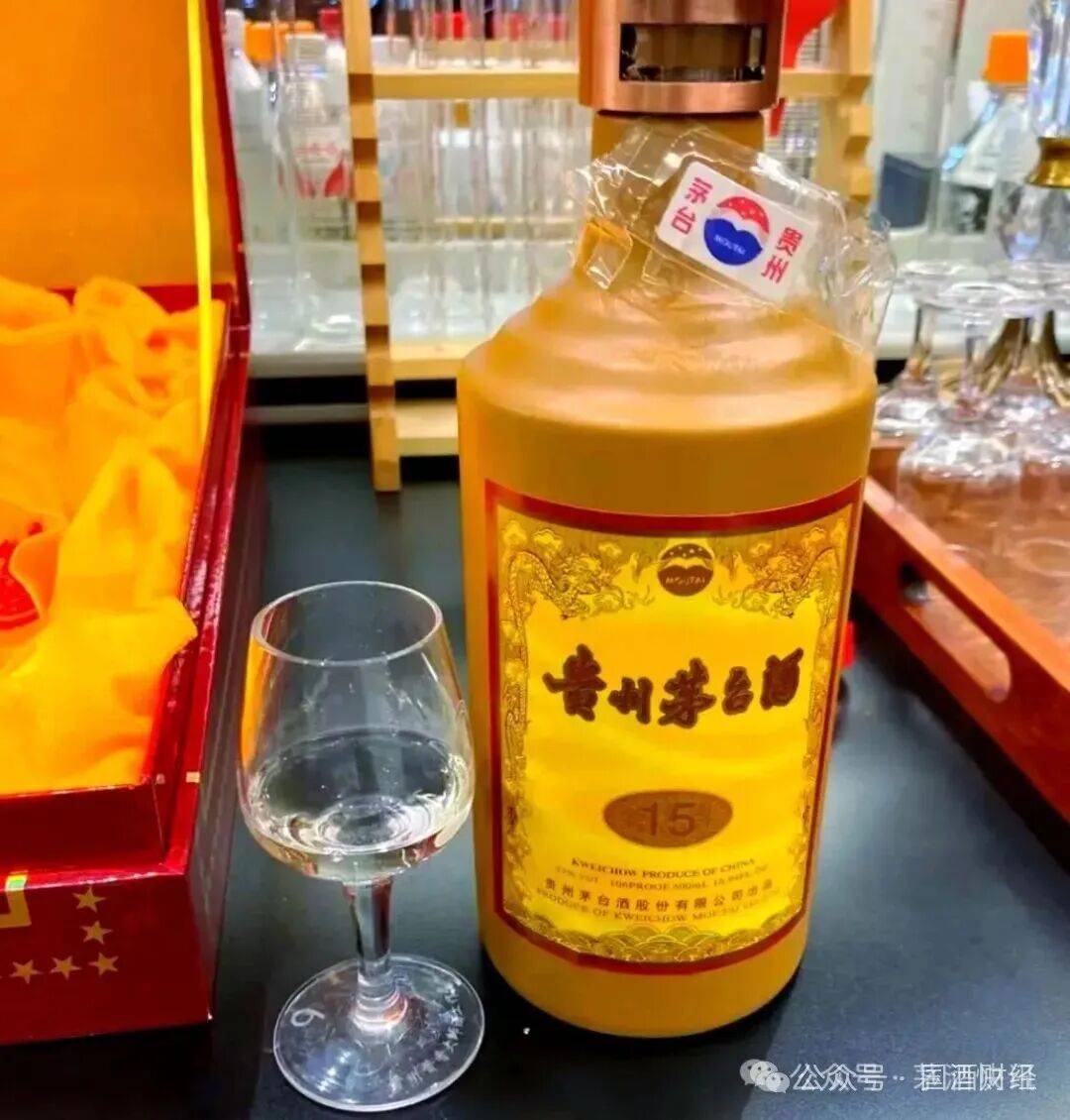 茅台再降价！二线品牌生存空间受挤压，行业面临严峻考验_搜狐网