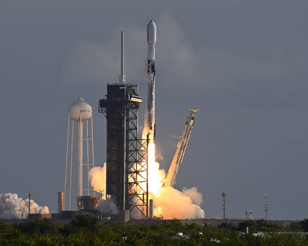 星链”成地缘冲突工具，订阅规模4年半激增114倍！起底马斯克SpaceX“吸金”逻辑_搜狐网