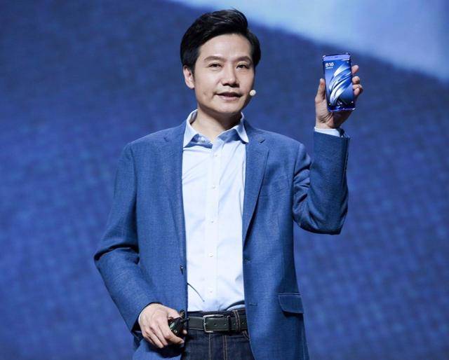 原创             董明珠没想到，雷军在聂卫平葬礼上的一个特殊举动，实现口碑暴涨