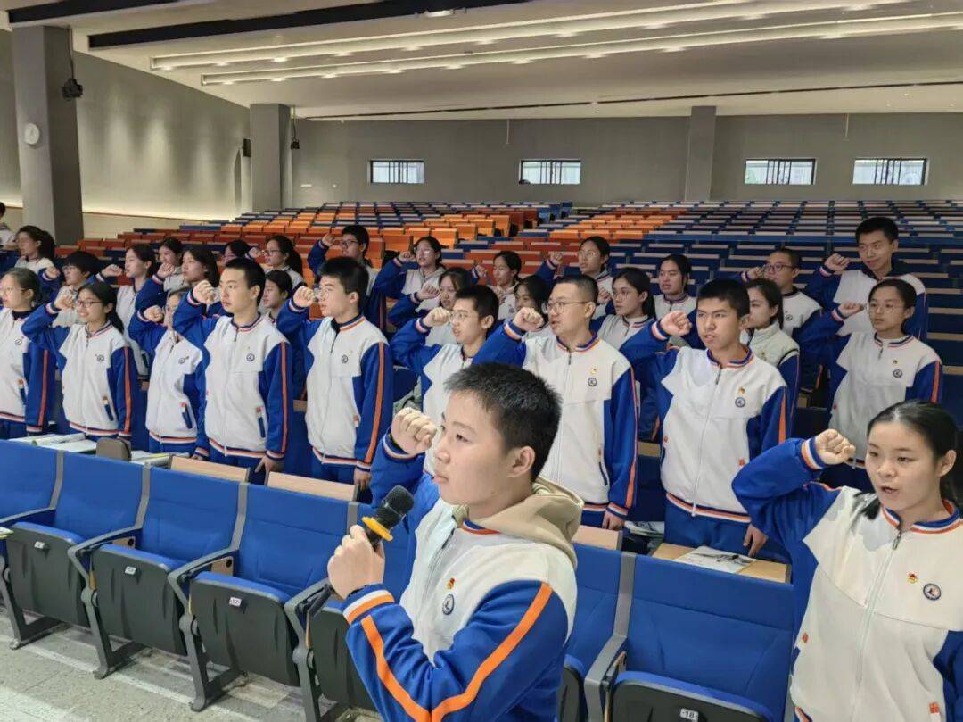 赓续红色血脉 激扬青春使命