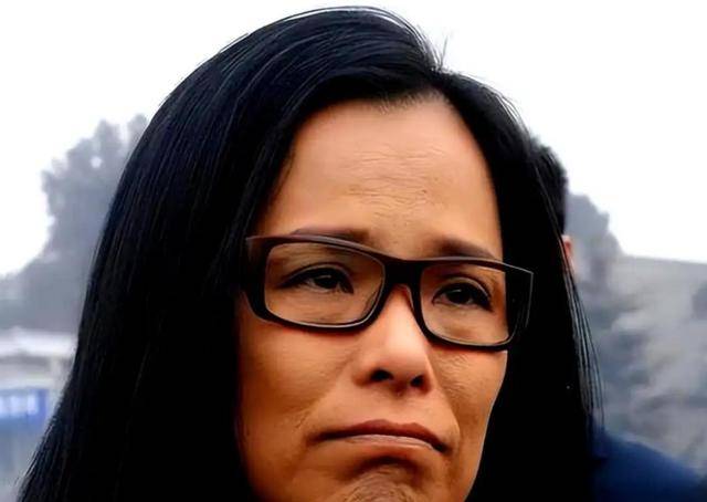 脊柱断裂、前夫已死，63岁韦唯近况曝光，早已走上一条上坡路