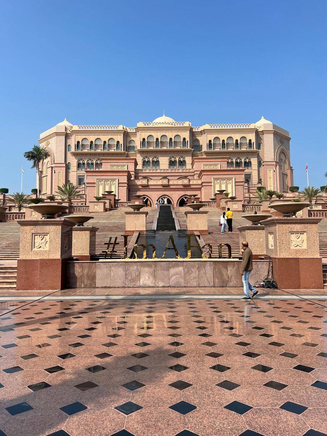 俄乌冲突以来首次！俄美乌三方会谈在阿布扎比举行_搜狐网