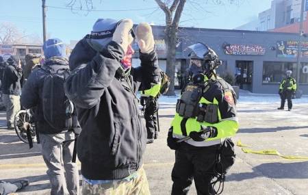 美“移民执法”再杀美国公民 -华闻时空