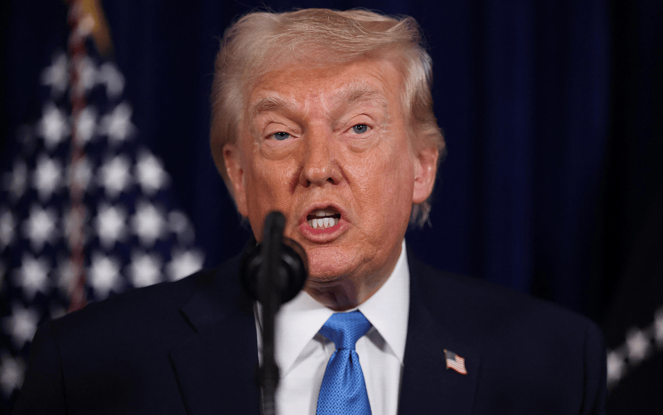 特朗普：一支舰队正在向伊朗方向航行