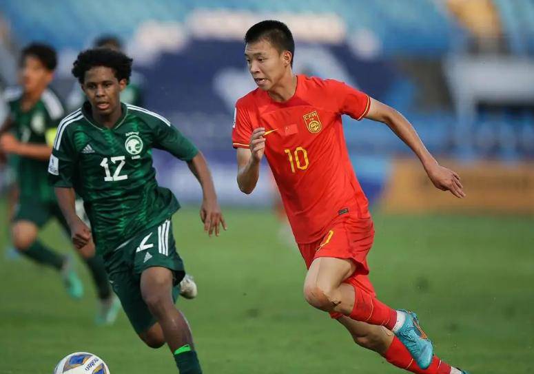 6人留洋掀热潮！徐彬登陆英超，王钰栋为何必须抓紧？