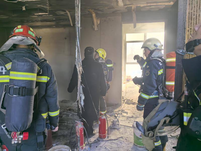 北京朝阳一小区因违规施工动火一名作业人员被行政拘留