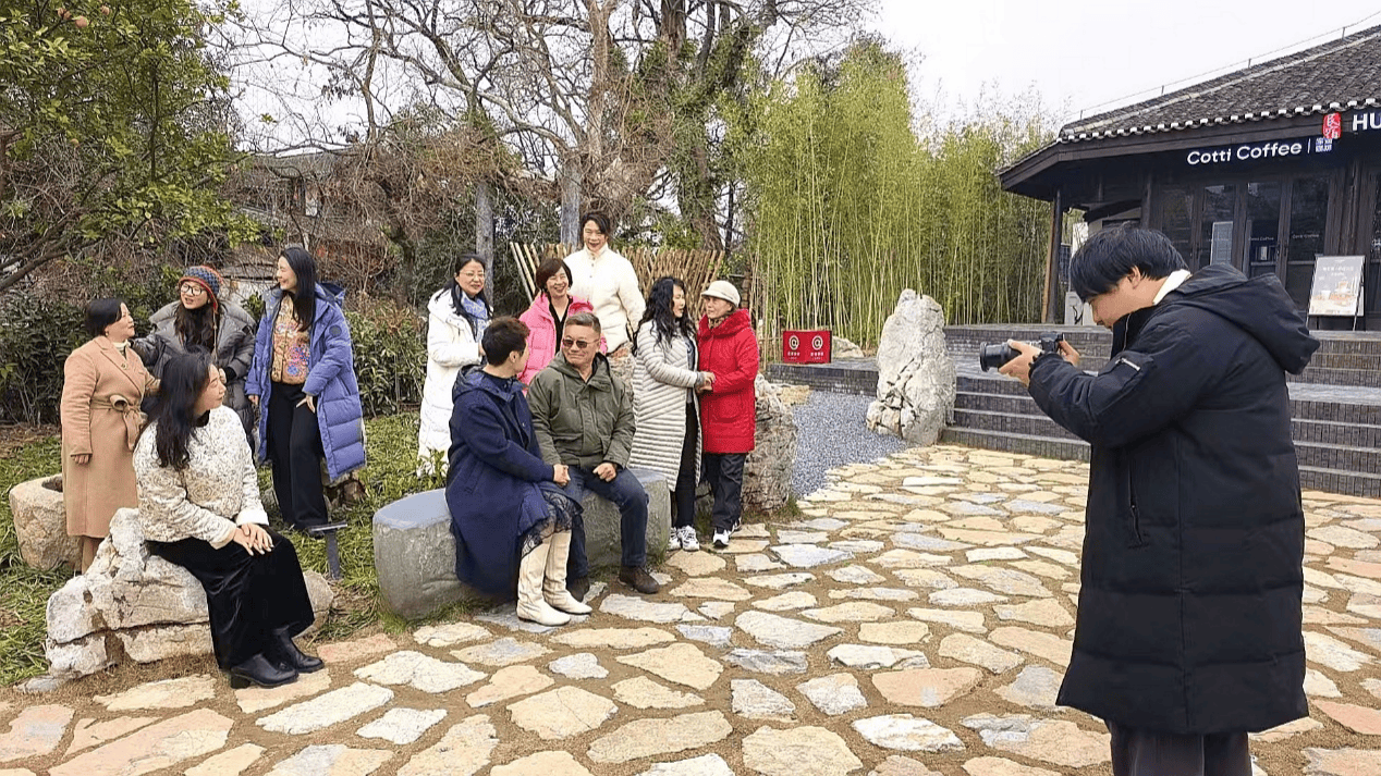 湖南省中方县：短剧艺术邂逅千年古村 解锁文旅融合新玩法