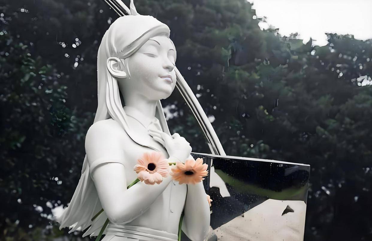 原创            具俊晔洗白了！大S去世特辑在韩国爆火，200万人感动收视率破记录