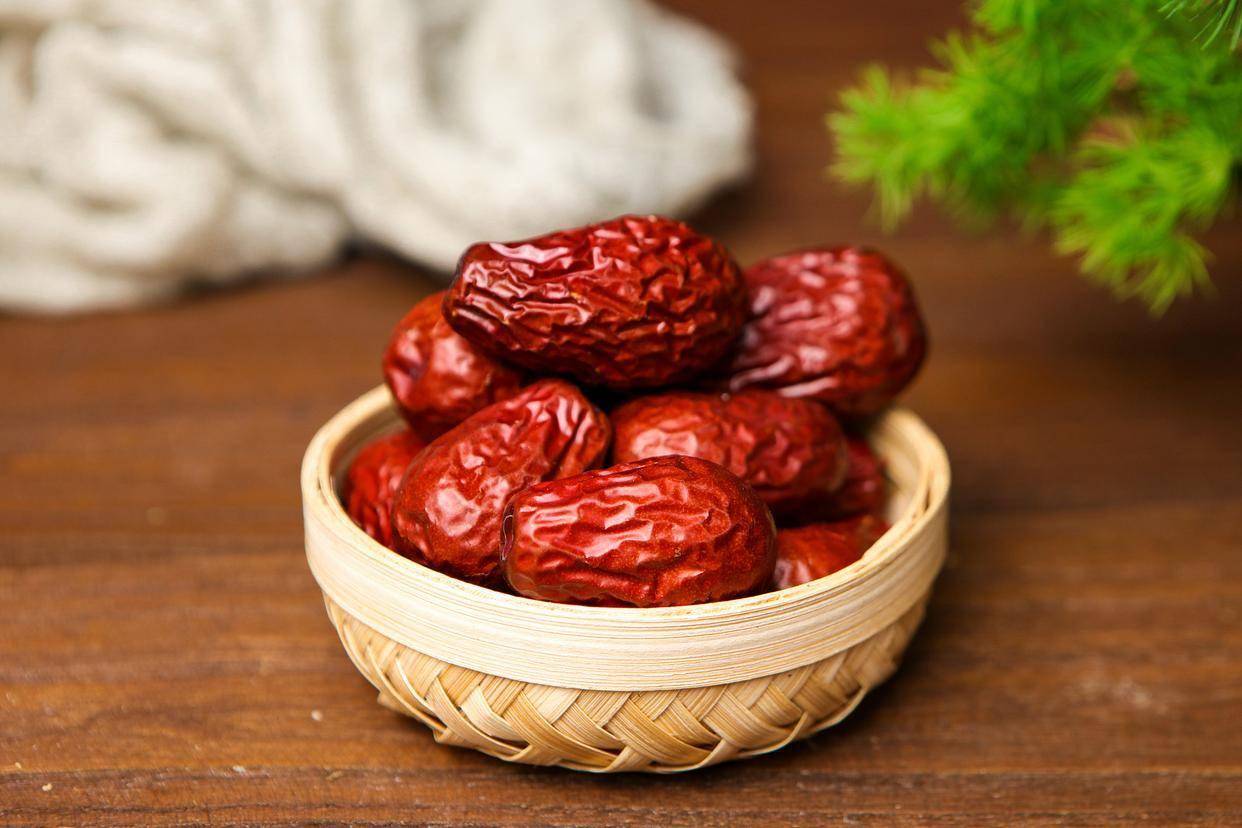 红枣是“养胃宝”还是“导火索”？穆医堂为你厘清真相
