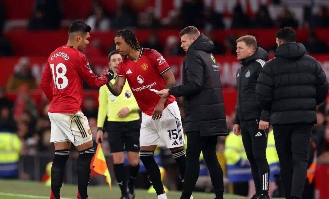 半价就能挖走！6500万违约金背后，曼联为何一夜之间慌了神？