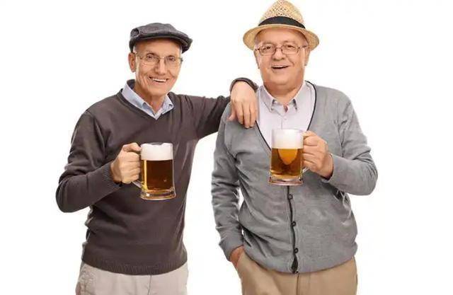 调查发现：每天都喝酒，多数到了68岁后，身体或变成这样？