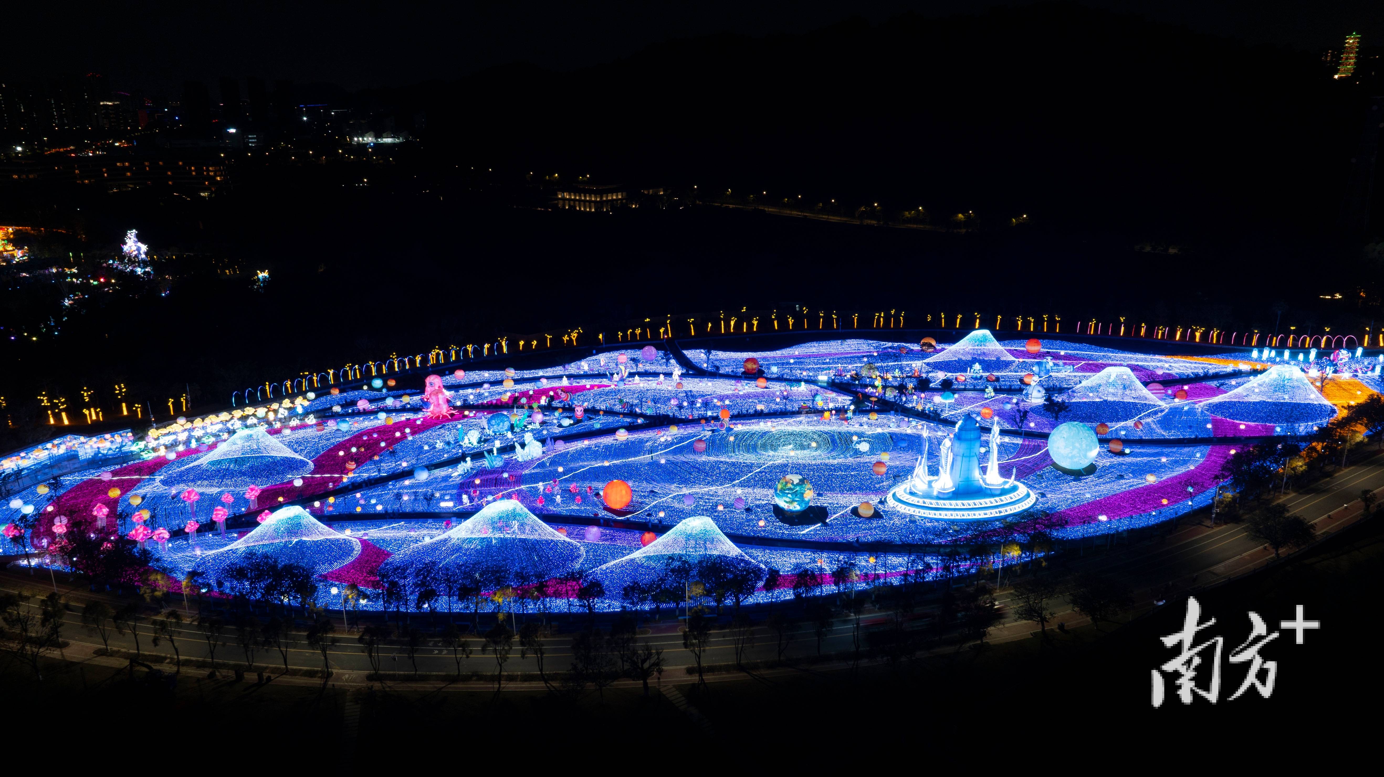 XKTY.COM星空体育-绿电点亮大湾区春节首个碳中和灯会已亮灯