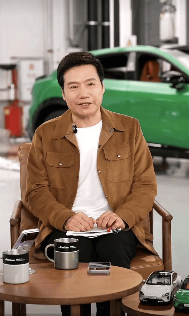 大佬的2025 | | 雷军不服