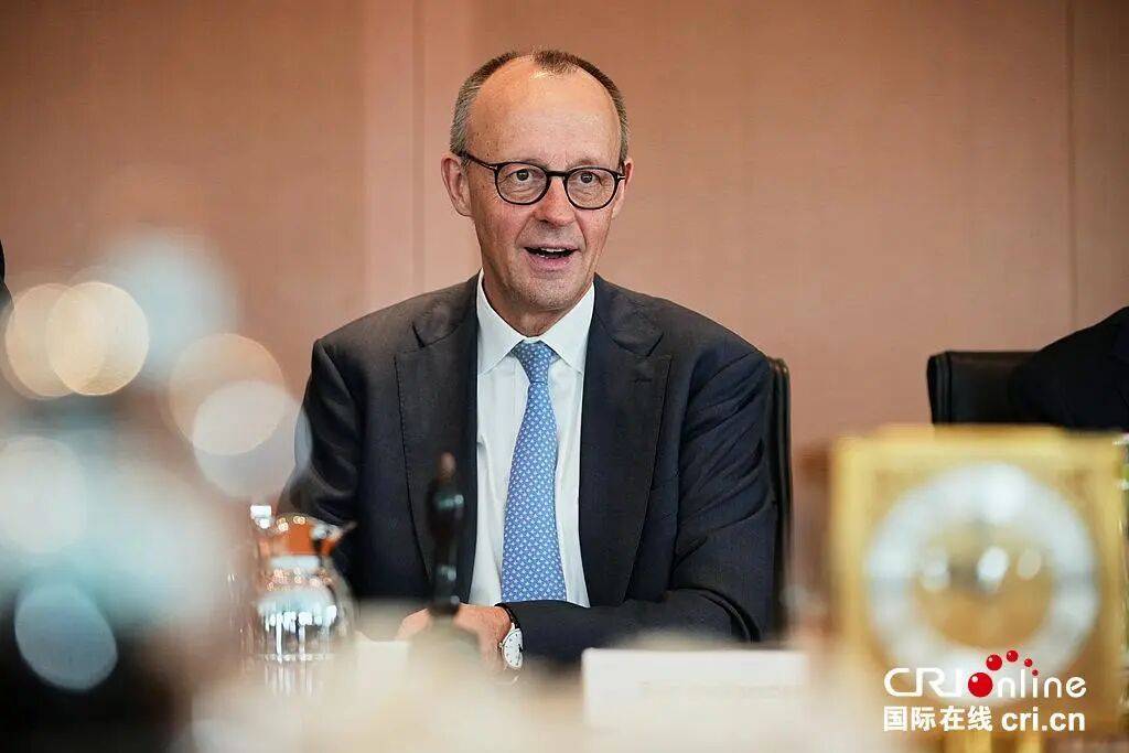 默茨将率“约30人庞大商务代表团”访华，到访北京和杭州，参观故宫、奔驰、宇树科技…… -华闻时空