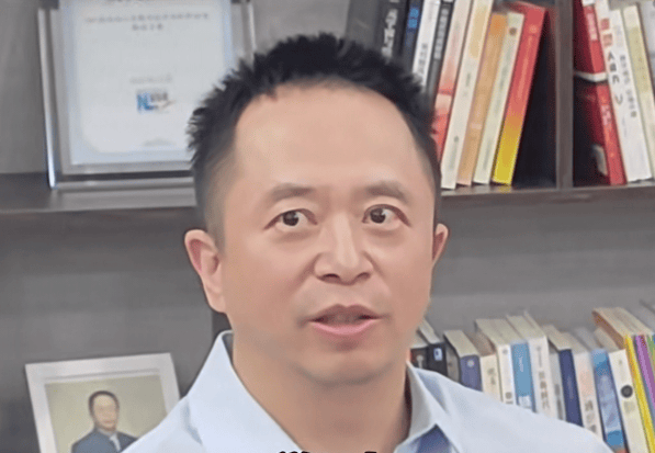 周鸿祎回应三六零发力AI眼镜：这东西挺难做的