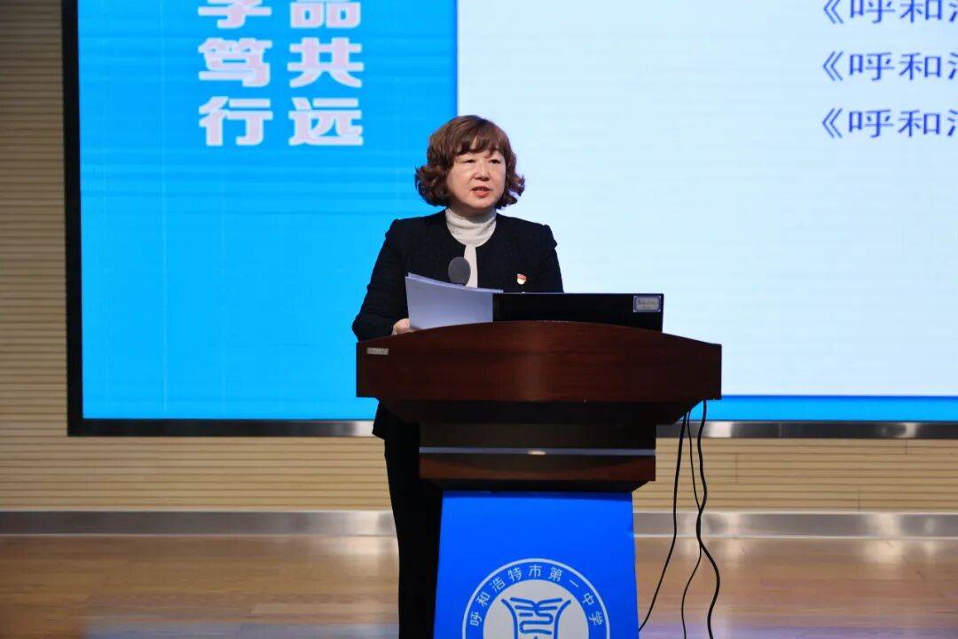 应对时代之问 答好育人之卷